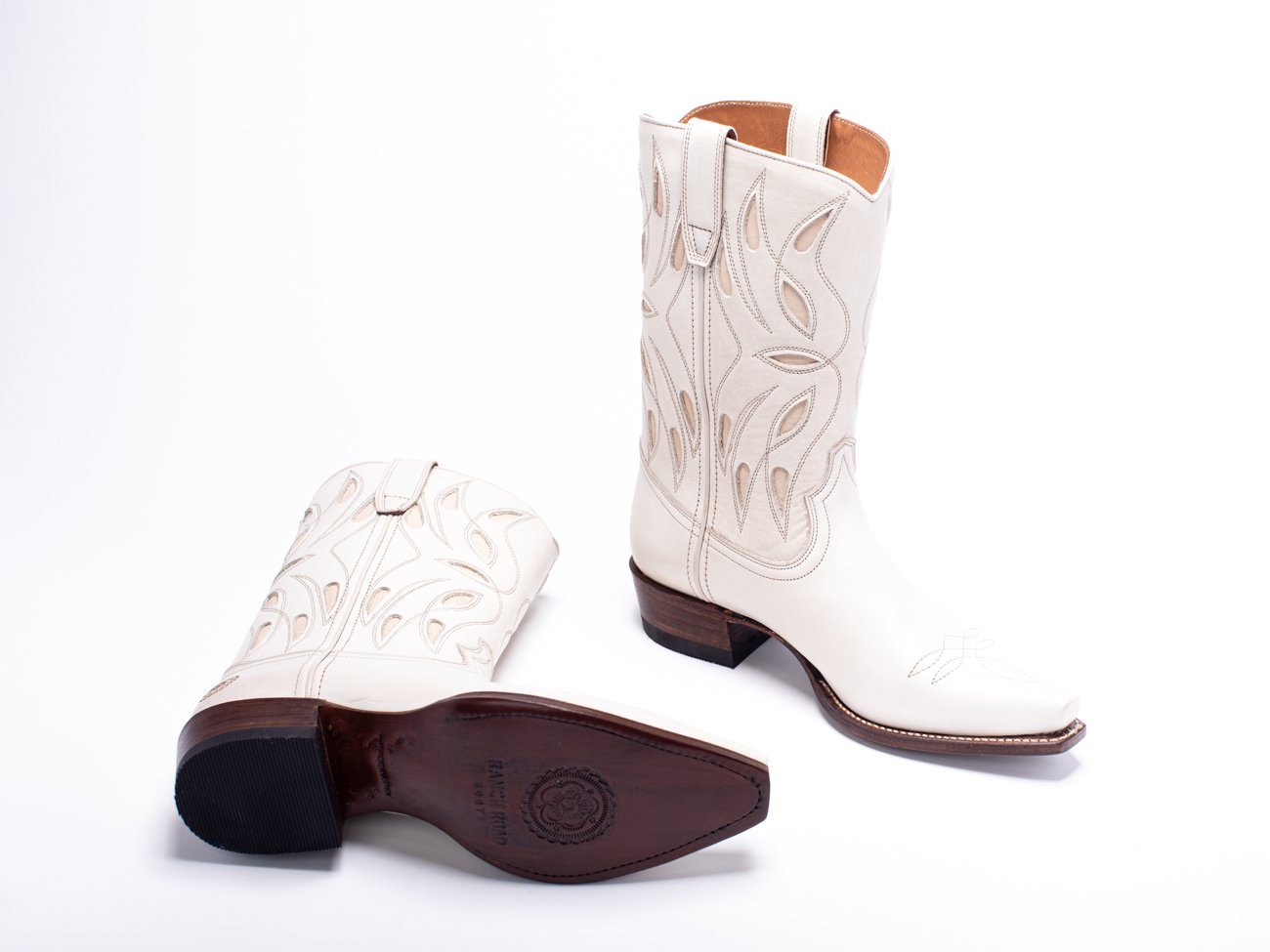 Womens Sagebrush White Leather Cowboy Boot - Ranch Road Boots™ Bottom Heel Side View