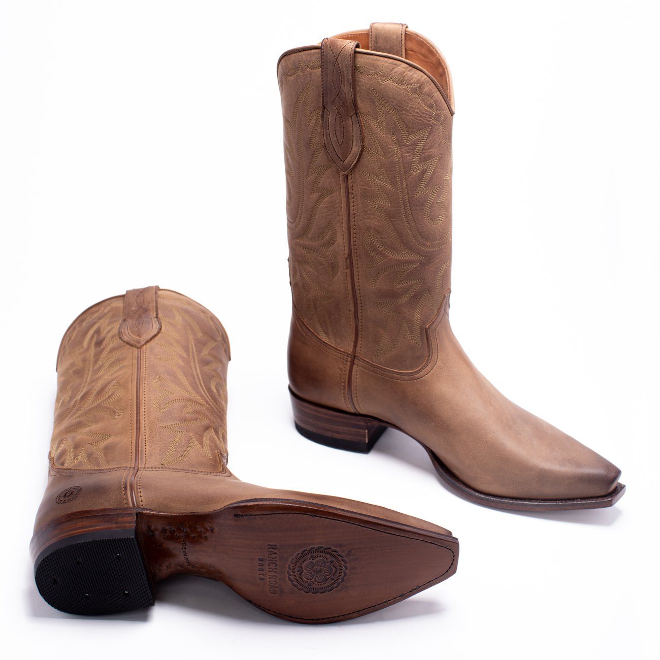 Mens Yoakum Tan Leather Western Boot - Ranch Road Boots™-Sole and Stitching Detail